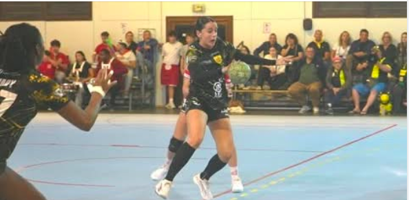 Reportage - Nationale 1 - J4 - Toute la panoplie de Mélody Serna (US Mios Biganos HB)