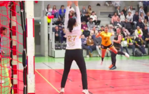 Vidéo - N1 - J13 - Jessica de Andrade (US Mios Biganos HB) bat son record 