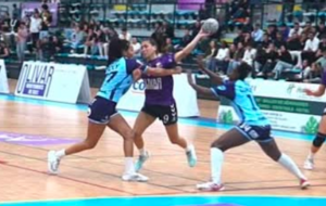 Reportage - Coupe de France nationale - J2 - Luciana Mendoza (Stade Pessacais UC HB) a lancé son équipe