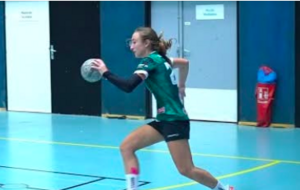 Reportage - U18 Elite Région - Poule B - J9 - Anaïs Roquefeuil (ES Blanquefort HB) démarre vite