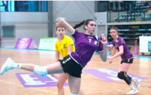 Reportage - U17 - Challenge - Poule 2 - J13 - Jade Lopez Beau (Stade Pessacais UC HB) l'arrière pivotante