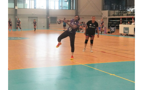 Amical Pessac (N1) / Rennes (D2) : &quot;On a du travail à faire&quot; estime Laurine Daquin