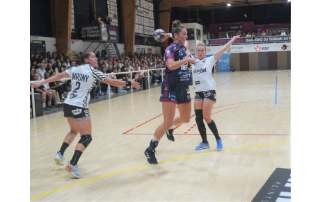 LFH - J2 / Audrey Deroin : &quot;compliqué physiquement&quot;