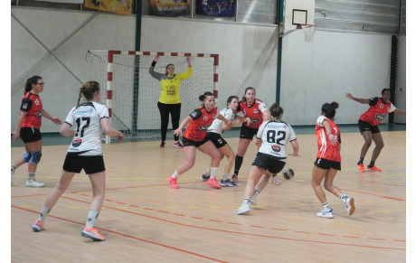 Excellence région - J10 / K. Ravaud : &quot;on n'est pas à notre place&quot; ; C. Pertuisot : &quot;un non match&quot;