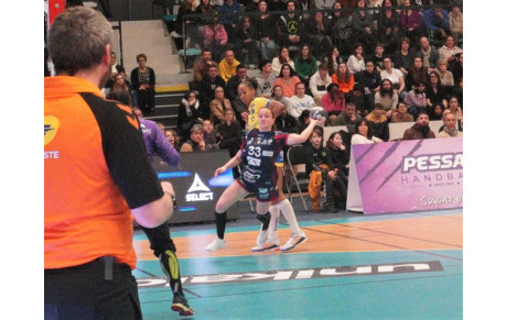 microHAND 21 : Albane Frachon, joker de Mérignac