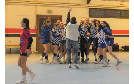 U17 France, niveau haut - J4 / : J. Casaramona : &quot;on s'en tire bien&quot; ; F. Ladevèze : &quot;on avance&quot;
