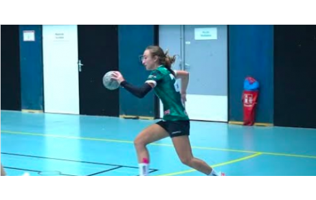 Reportage - U18 Elite Région - Poule B - J9 - Anaïs Roquefeuil (ES Blanquefort HB) démarre vite