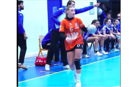 Reportage - D2 - J10 - Charlotte Aubé-Bubl (Stade Pessacais UC HB) reçue 5 sur 5
